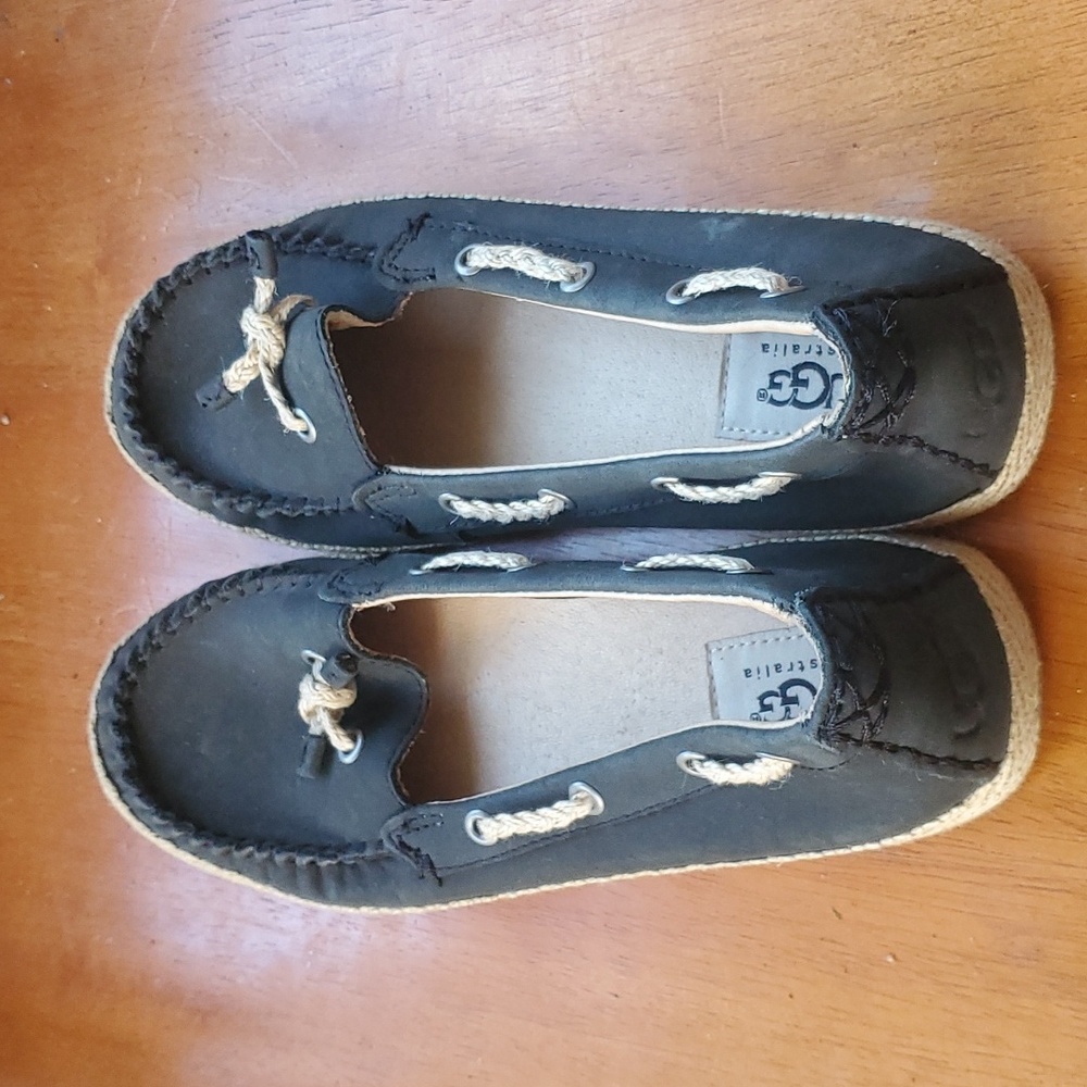Ugg boat shoes
